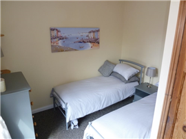 Twin bedroom